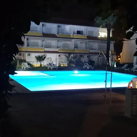 With Pool In - 53 M², 5 Guests 公寓 维拉摩拉
