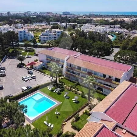 Apartment With Pool In Vilamoura - 53 M², 5 Guests * Vilamoura