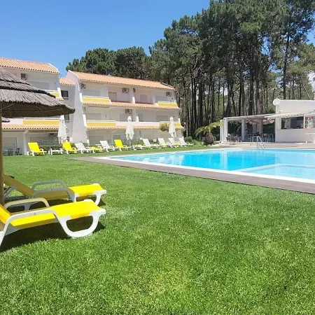 Apartment With Pool In - 53 M², 5 Guests