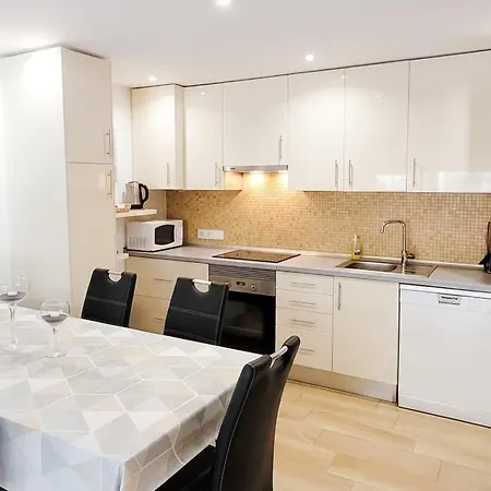 With Pool In - 53 M², 5 Guests Vilamoura