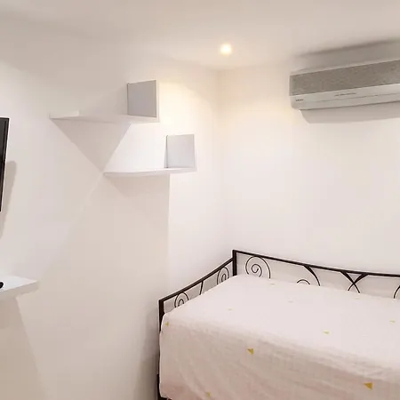 Apartment With Pool In - 53 M², 5 Guests