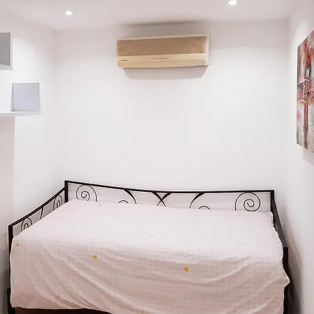 With Pool In - 53 M², 5 Guests Apartment