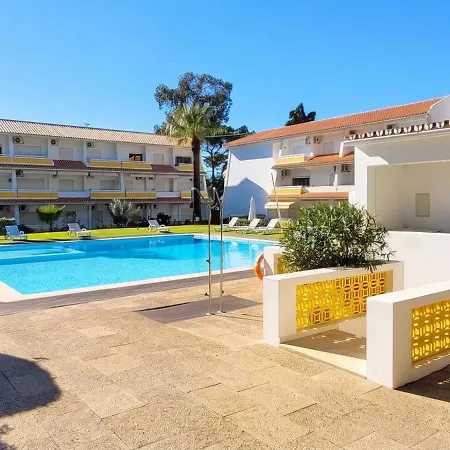 With Pool In - 53 M², 5 Guests Vilamoura