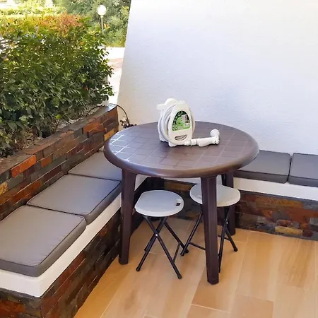 With Pool In - 53 M², 5 Guests Apartment *