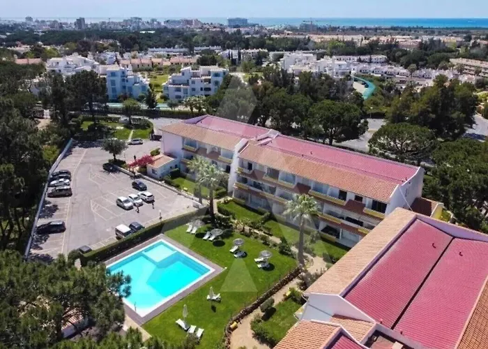 Apartment With Pool In Vilamoura - 53 M², 5 Guests * Vilamoura