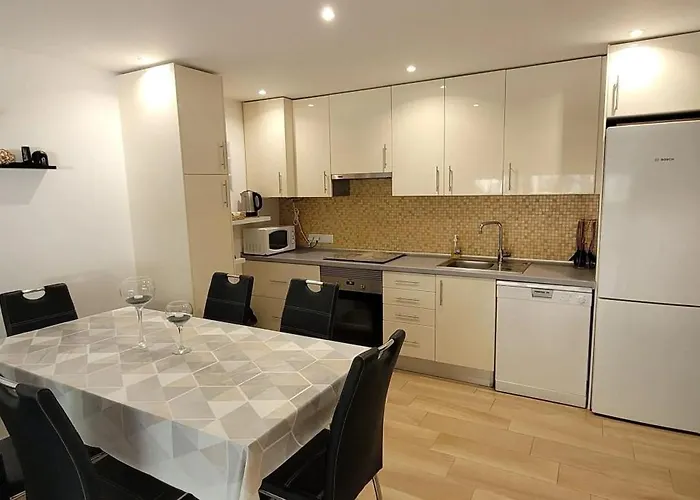 Apartment With Pool In Vilamoura - 53 M², 5 Guests Apartmán *