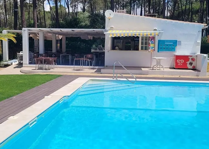 Apartment With Pool In Vilamoura - 53 M², 5 Guests Apartmán