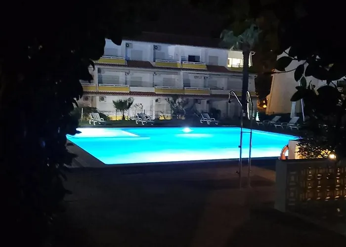 Apartment With Pool In Vilamoura - 53 M², 5 Guests Apartmán Vilamoura