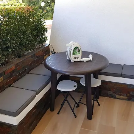 With Pool In - 53 M², 5 Guests