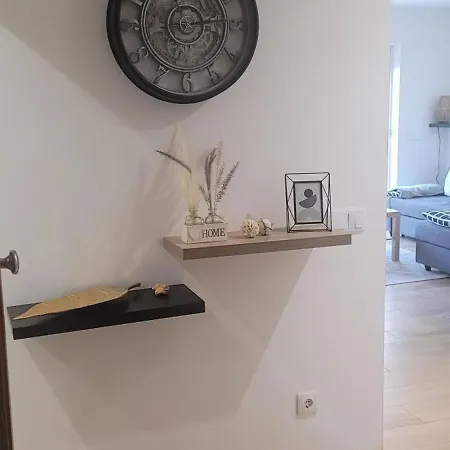 With Pool In - 53 M², 5 Guests 빌라모라